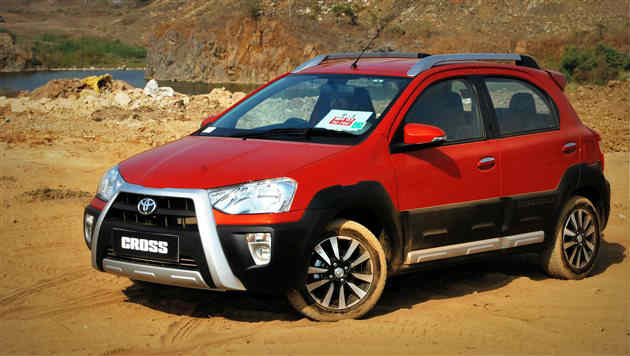 Toyota Etios Cross | De Reviews