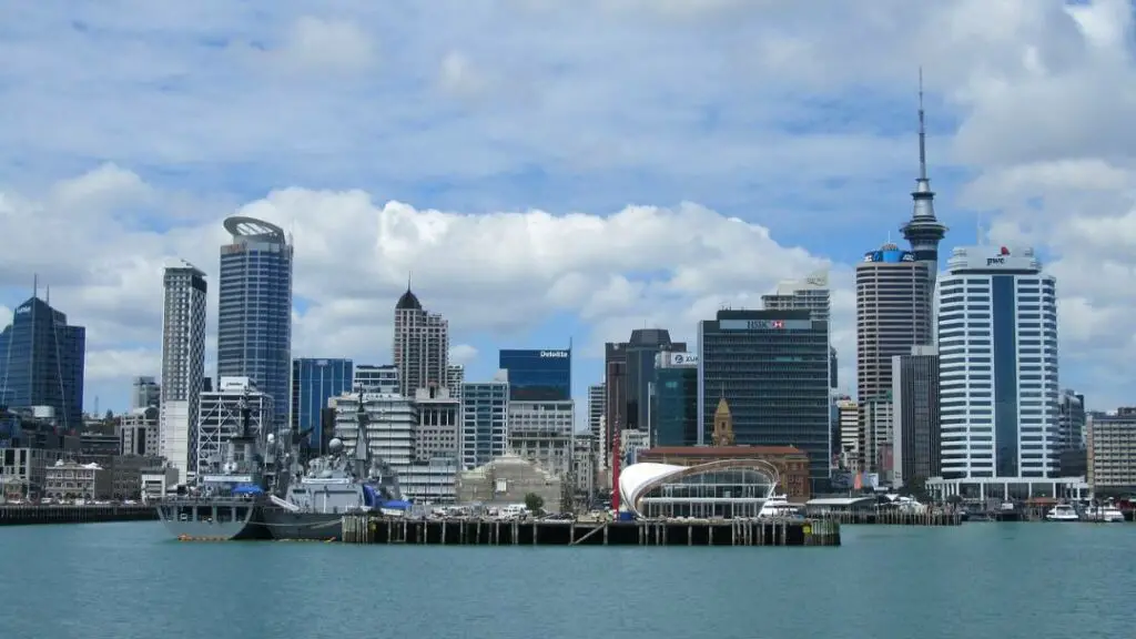 About Auckland New Zealand Scams And Auckland New Zealand Tourist Attractions as well as Tips To Travel Auckland | De Reviews