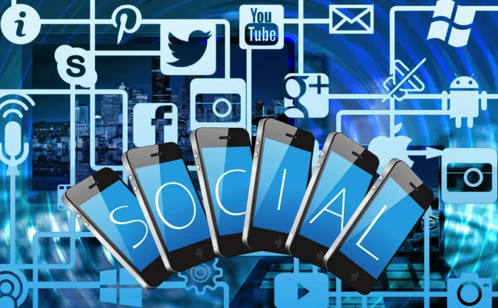 Social Media Ads and Posts | De Reviews